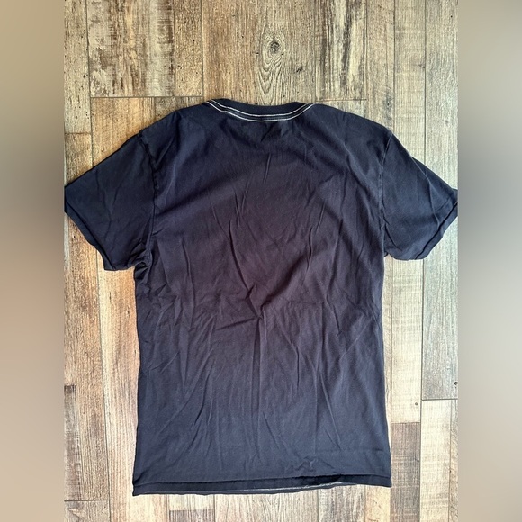 American Eagle men’s vintage fit Tshirt in blue with logo on front size small - Picture 2 of 4